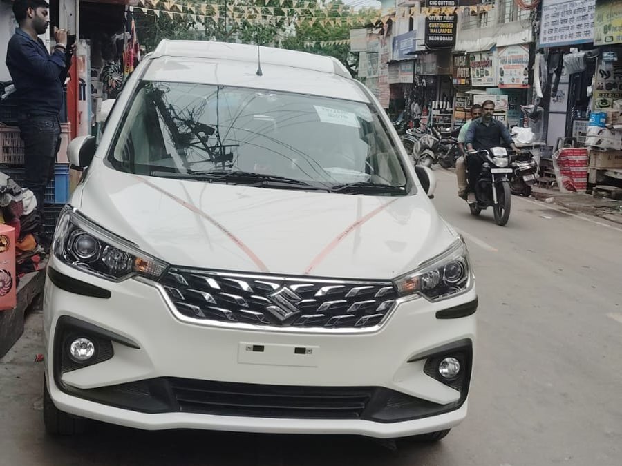 Maruti Ertiga on hire in Varanasi