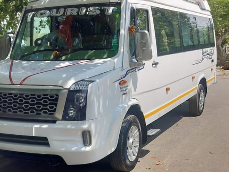 Side profile of the Traveller